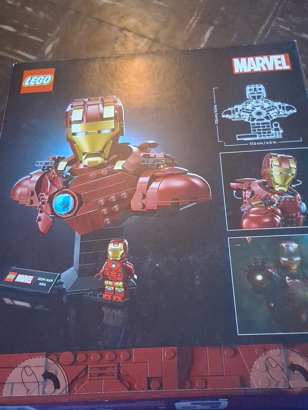 Marvel LEGO Iron Man Bust - Red and Gold